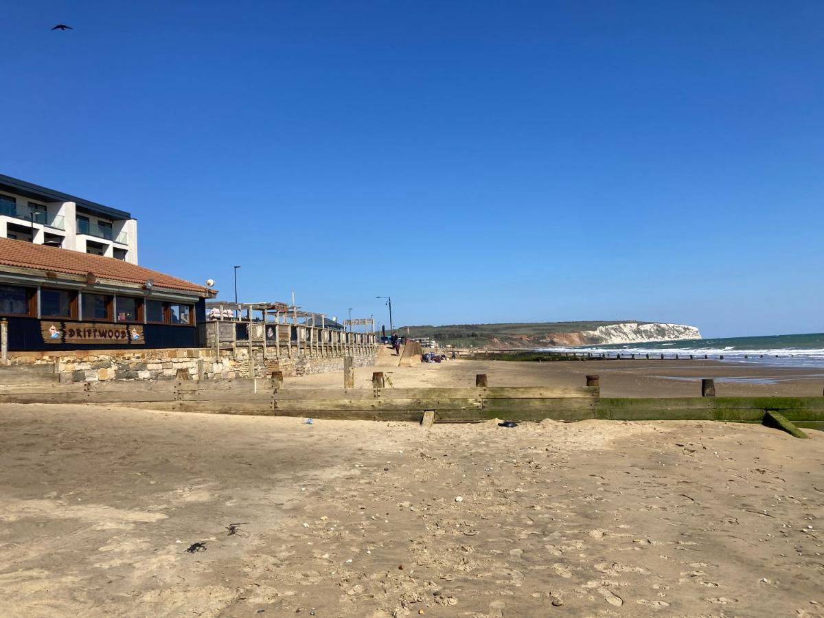 Wicks At 26 Hotel Sandown Exterior photo